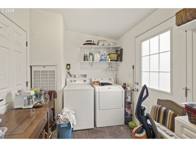 4015 Sw 185TH Ave, Beaverton, OR 97078
