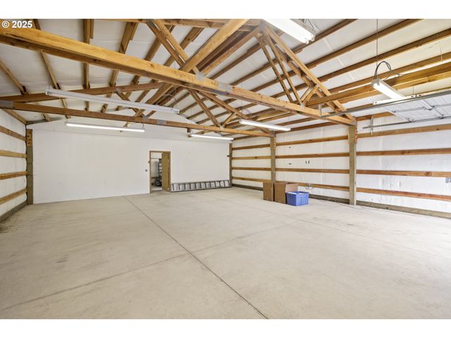 4015 Sw 185TH Ave, Beaverton, OR 97078