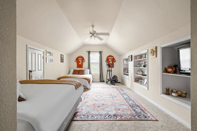 105 Mango CT, Lakeway, TX 78734