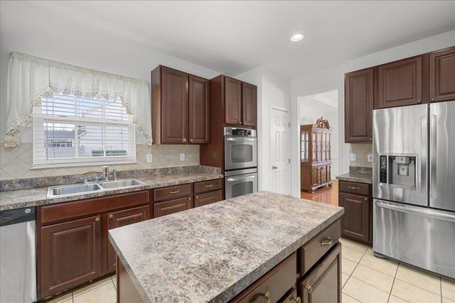 200 Stonebury Drive, Simpsonville, SC 29681