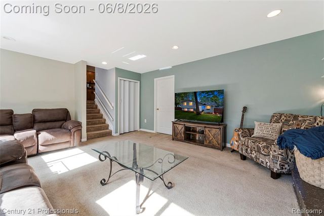 9664 Listeria Street, Commerce Twp, MI 48382