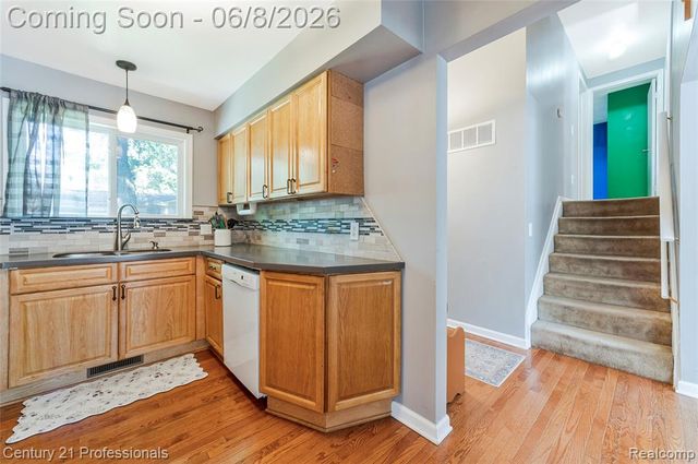 9664 Listeria Street, Commerce Twp, MI 48382