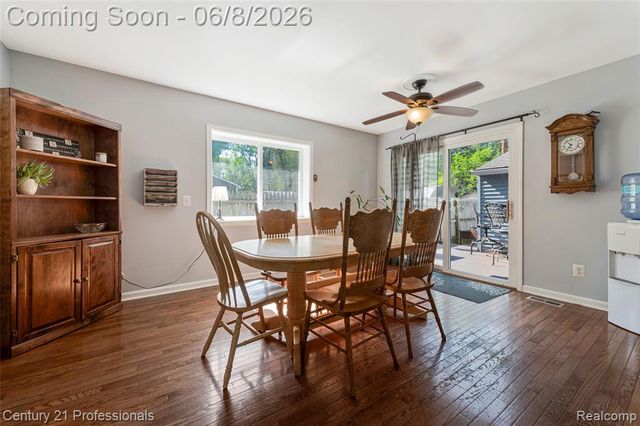 9664 Listeria Street, Commerce Twp, MI 48382