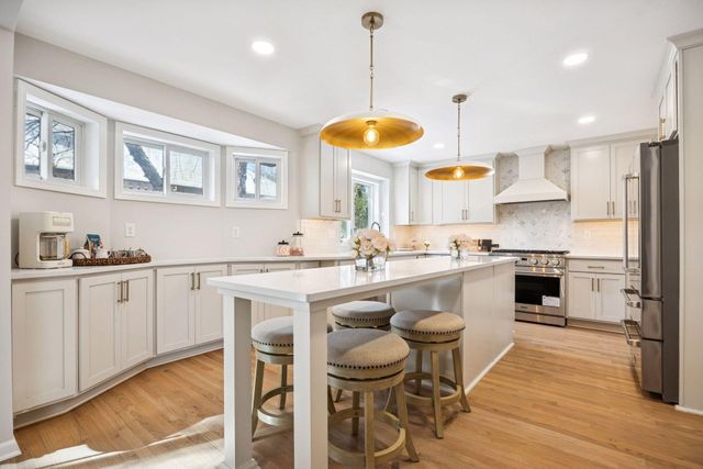 6507 Gleason Court, Edina, MN 55436