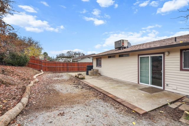 1111 Jaxon Way, Redding, CA 96003