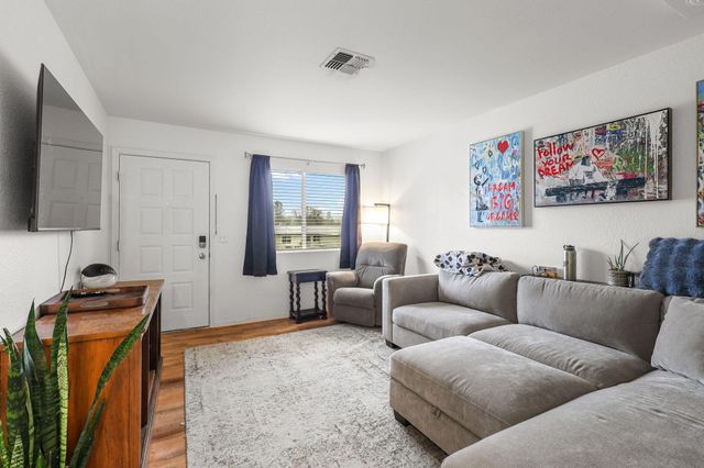 1111 Jaxon Way, Redding, CA 96003