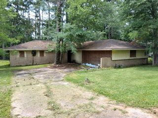 911 Shore Shadow Drive, Houston, TX 77336