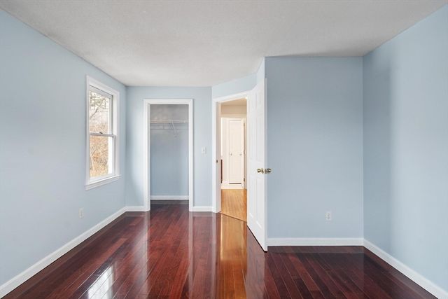 29 Lamplighter Lane, Chelmsford, MA 01863