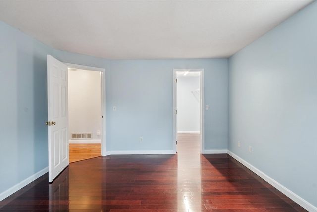 29 Lamplighter Lane, Chelmsford, MA 01863