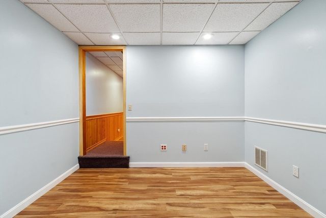 29 Lamplighter Lane, Chelmsford, MA 01863