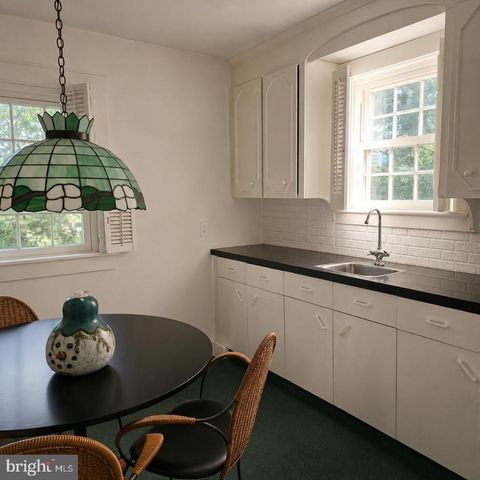 42-44 S WEST AVE, Vineland, NJ 08360