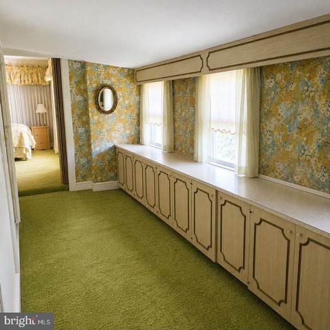 42-44 S WEST AVE, Vineland, NJ 08360