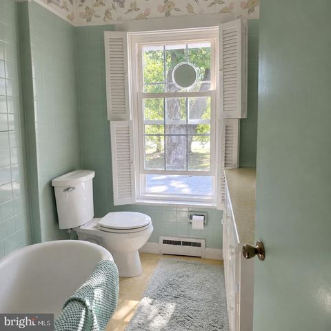 42-44 S WEST AVE, Vineland, NJ 08360
