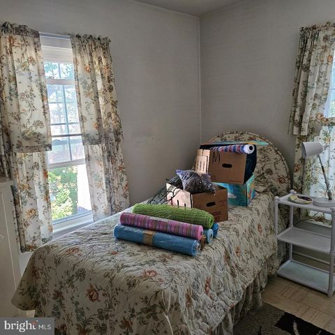 42-44 S WEST AVE, Vineland, NJ 08360