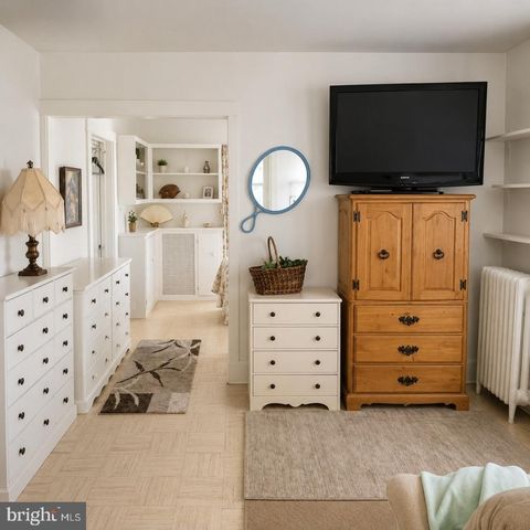 42-44 S WEST AVE, Vineland, NJ 08360
