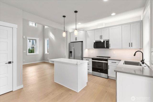 3502 N Alaska Rd, Brier, WA 98036