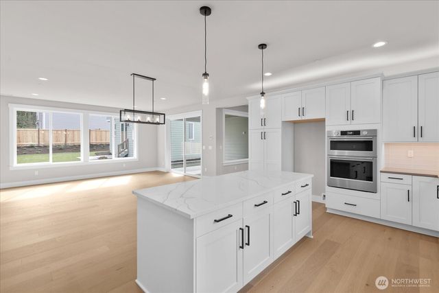 3502 N Alaska Rd, Brier, WA 98036