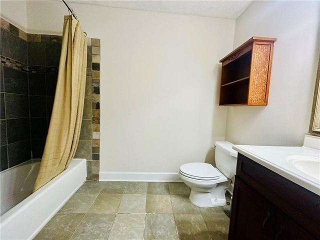 177 Old Rosser Road SW, Lilburn, GA 30047
