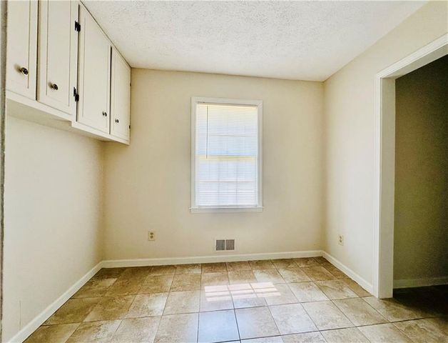 177 Old Rosser Road SW, Lilburn, GA 30047