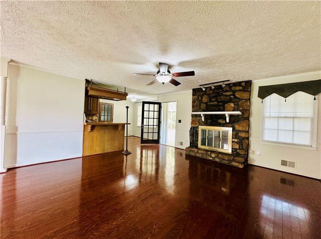 177 Old Rosser Road SW, Lilburn, GA 30047