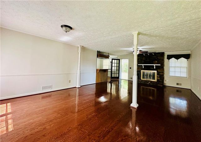 177 Old Rosser Road SW, Lilburn, GA 30047