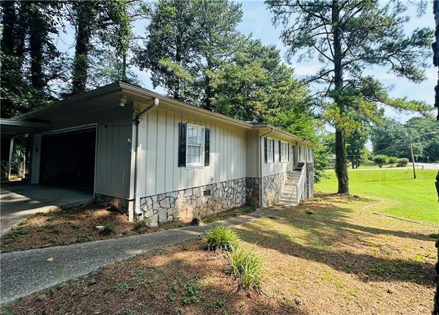 177 Old Rosser Road SW, Lilburn, GA 30047