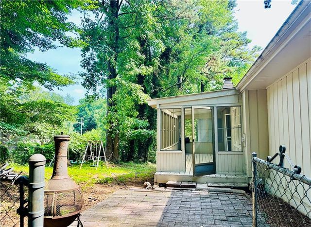 177 Old Rosser Road SW, Lilburn, GA 30047