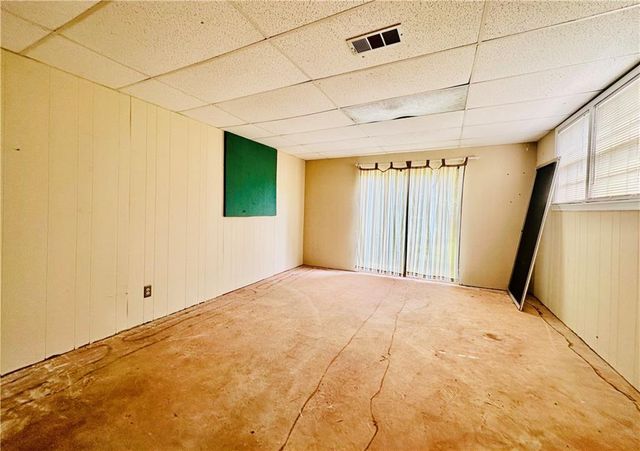 177 Old Rosser Road SW, Lilburn, GA 30047
