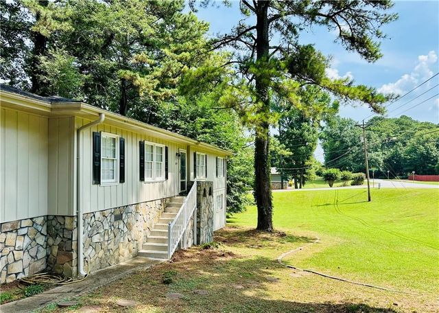 177 Old Rosser Road SW, Lilburn, GA 30047