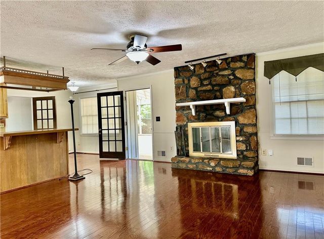 177 Old Rosser Road SW, Lilburn, GA 30047