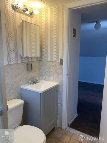 11 Pelham Avenue, Edison, NJ 08034