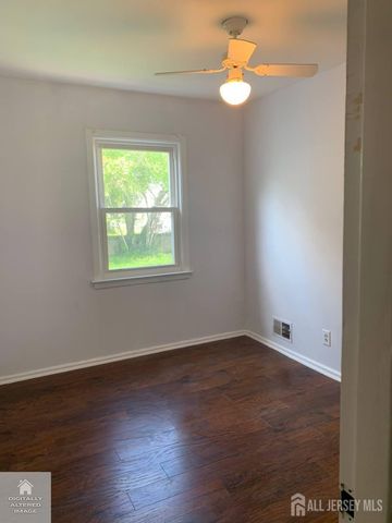 11 Pelham Avenue, Edison, NJ 08034