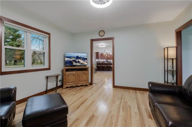 5217 E Hamilton Avenue, Eau Claire, WI 54701