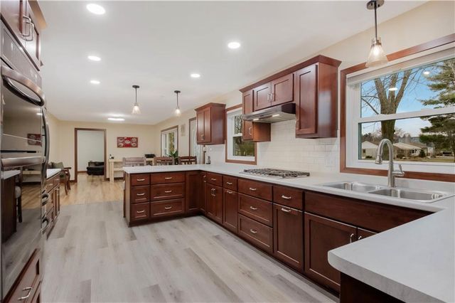 5217 E Hamilton Avenue, Eau Claire, WI 54701