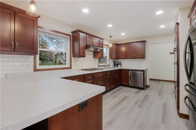 5217 E Hamilton Avenue, Eau Claire, WI 54701