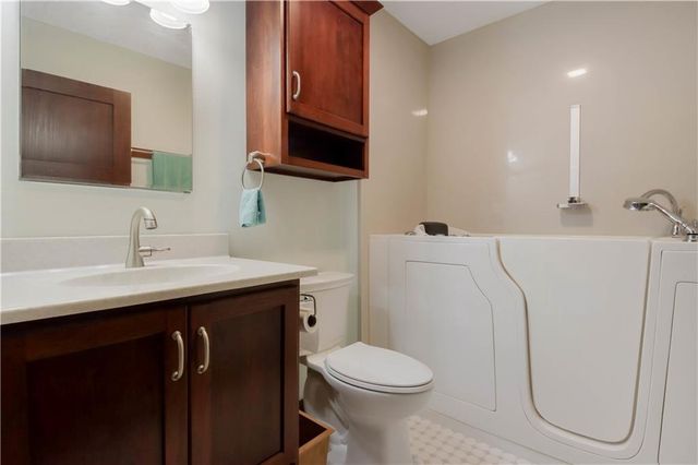 5217 E Hamilton Avenue, Eau Claire, WI 54701