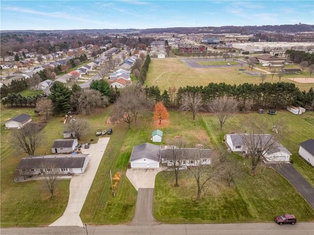 5217 E Hamilton Avenue, Eau Claire, WI 54701