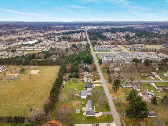 5217 E Hamilton Avenue, Eau Claire, WI 54701