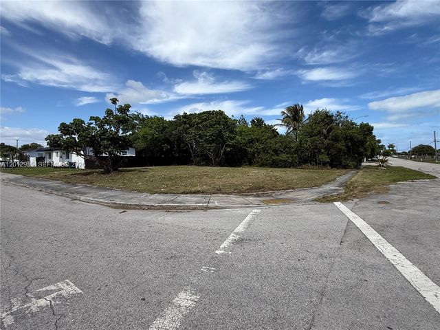 22365 SW 119th Ave, Miami, FL 33170
