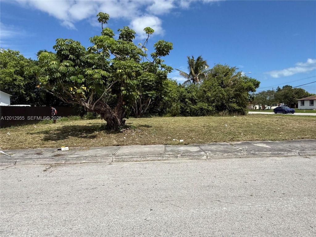 22365 SW 119th Ave, Miami, FL 33170