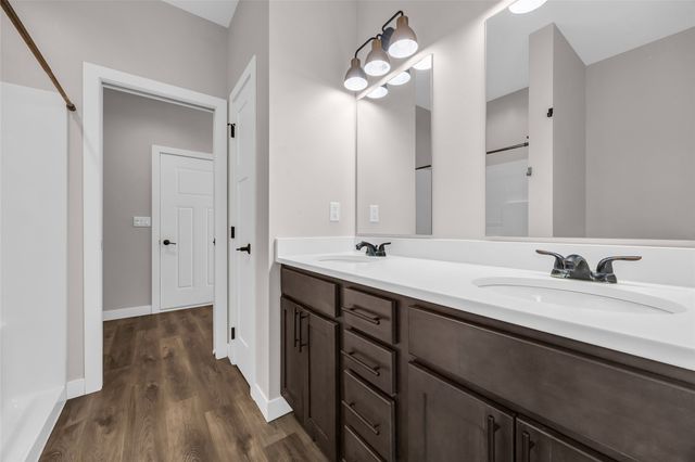 2459 Rookwood Lane, Marion, IA 52302