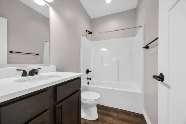 2459 Rookwood Lane, Marion, IA 52302