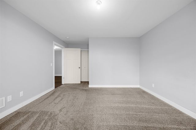 2459 Rookwood Lane, Marion, IA 52302