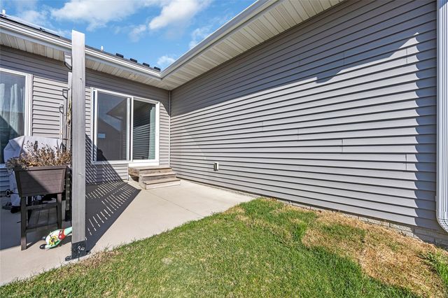 2459 Rookwood Lane, Marion, IA 52302