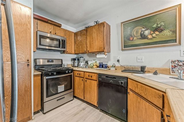 108 Sirnoble Street, Las Vegas, NV 89110