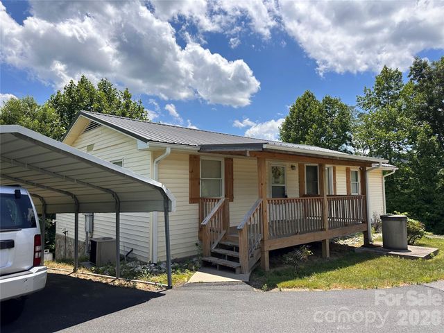 422 US Highway 19E Highway, Spruce Pine, NC 28777
