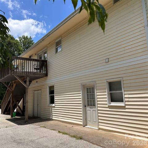 422 US Highway 19E Highway, Spruce Pine, NC 28777