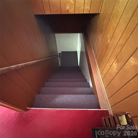 422 US Highway 19E Highway, Spruce Pine, NC 28777