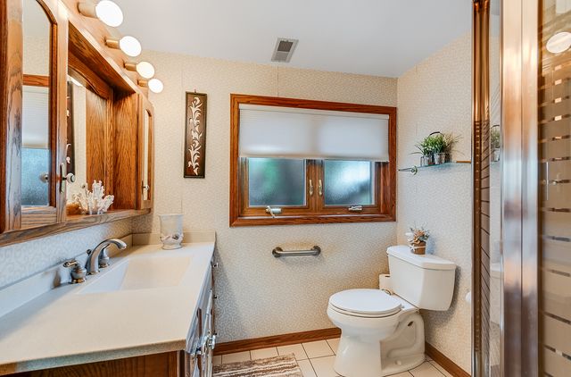 7706 Hayenga Lane, Darien, IL 60561