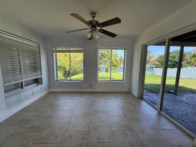 224 Tamoshanter Drive, Palm Springs, FL 33461